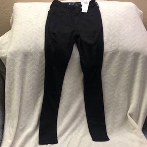 NEW!! Hollister Curvy High-Rise Ripped Black Jean Leggings
